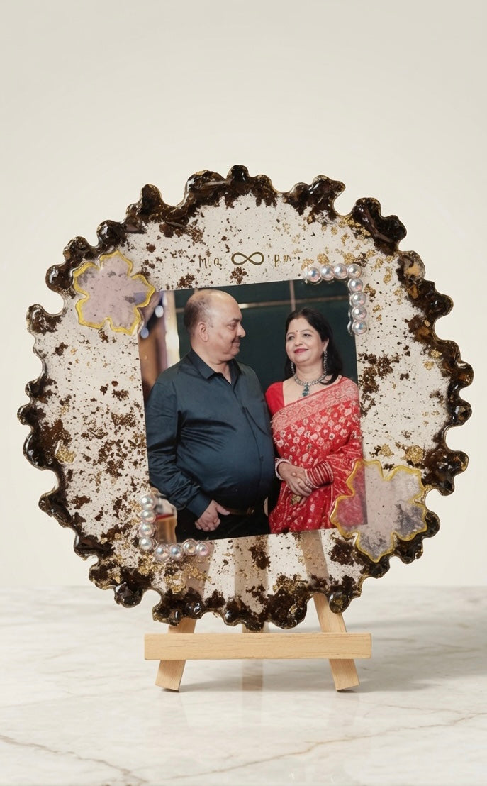 Eternal Love Resin Photo Frame – Preserved Flower Keepsake (8 inches)